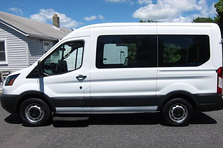 2015_Ford_Transit_150_130_011