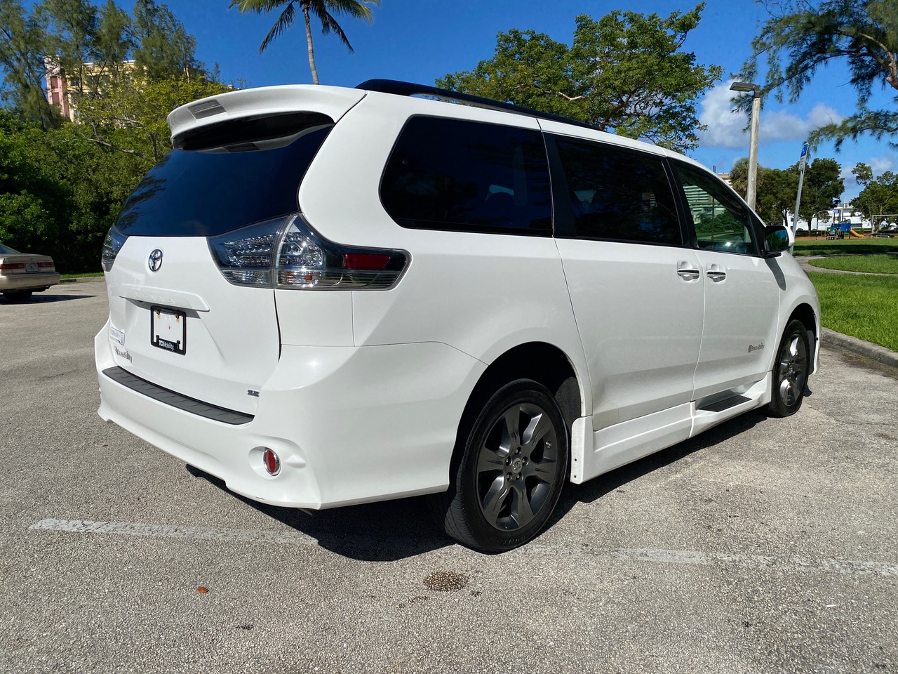 2019 Toyota Sienna Handicap Van 2019 Toyota Sienna Handicap Van